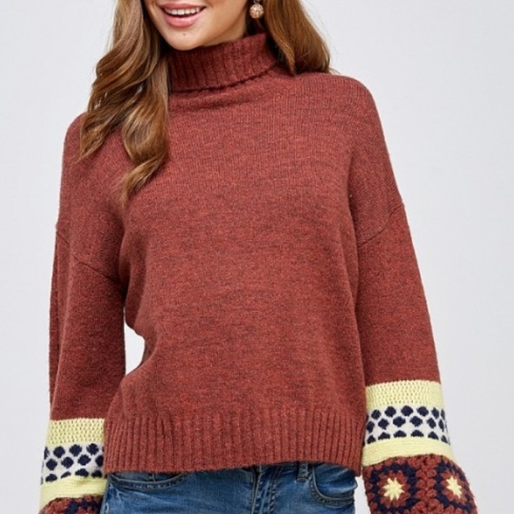 NWT Crotchet Sleeve Sweater - Picture 3 of 6